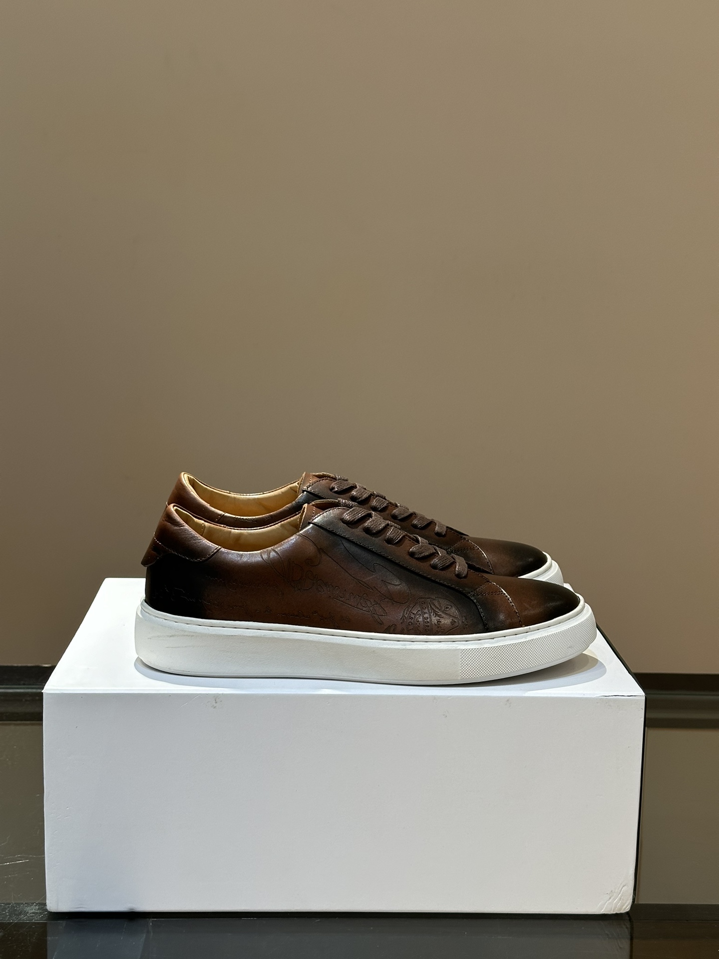 Berluti sz39-44 h0908